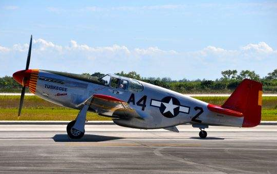 【战争雷霆】弹钢琴一样的全真--记录第一次用p51c飞全真