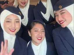 Download Video: 穿上了新款的沙特阿拉伯航空制服/Saudia Airlines