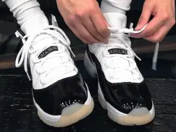 Video herunterladen: AJ11适合实战吗