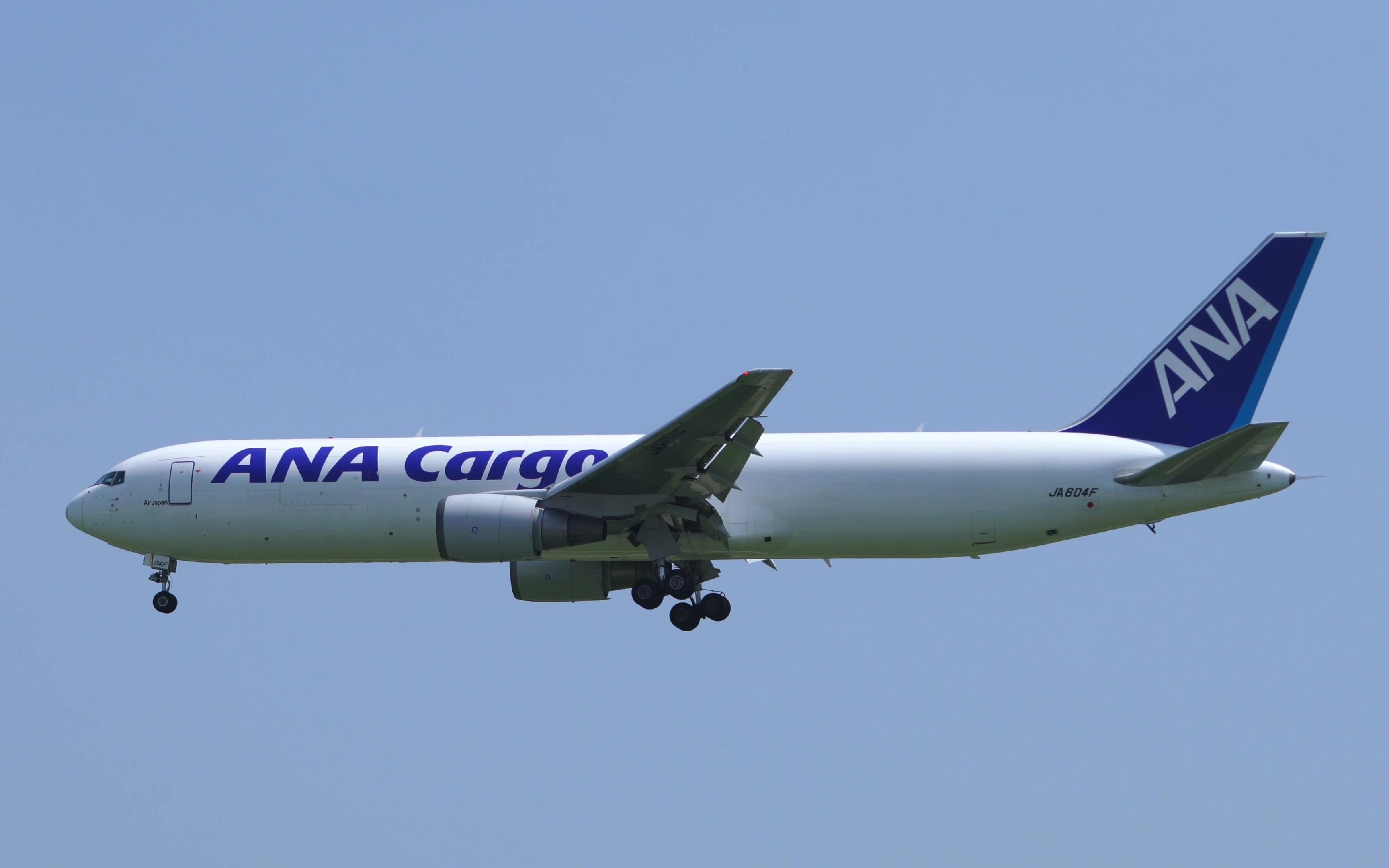 「pek」全日空货航763 ja604f降落首都机场01跑道