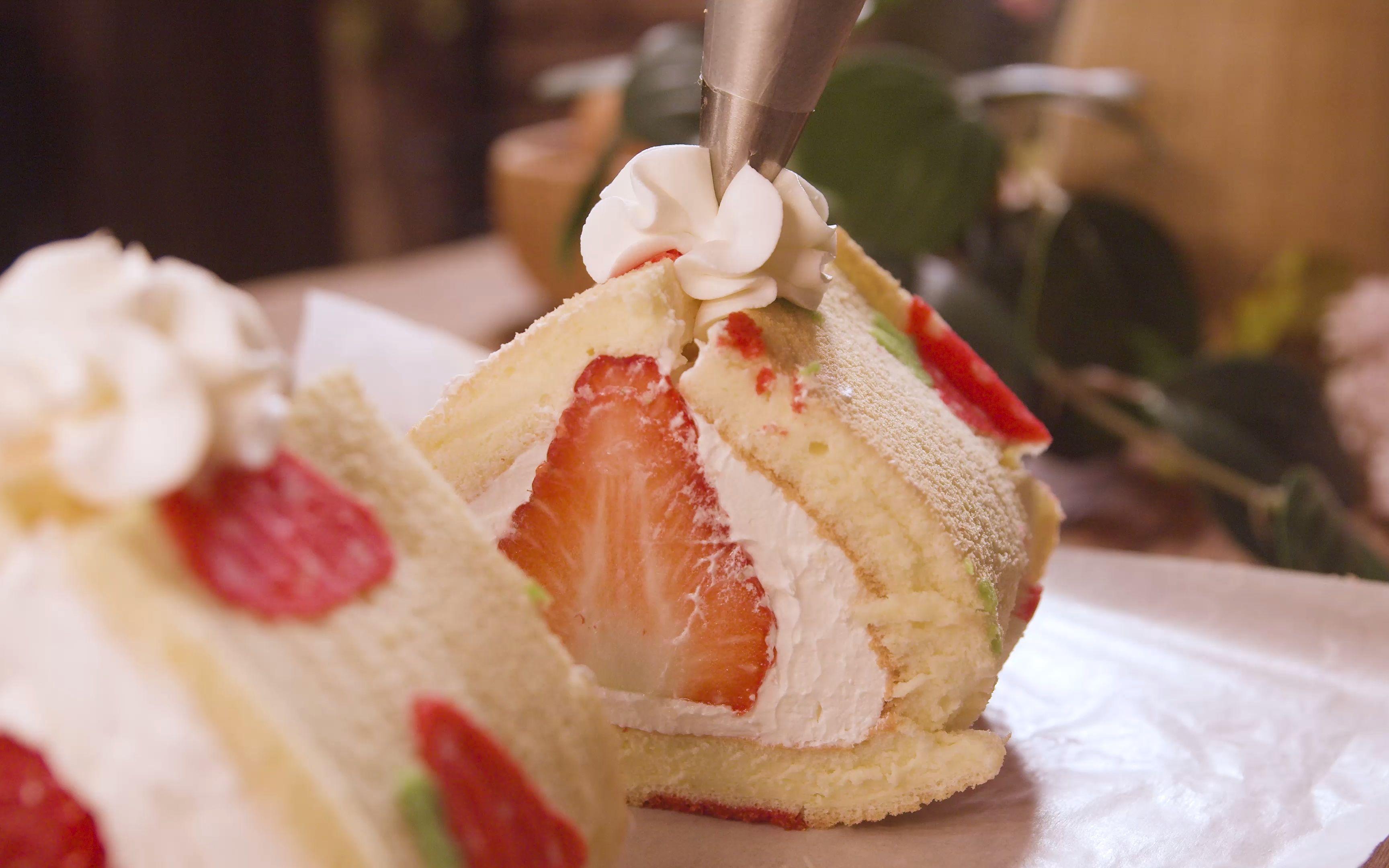 药小高的治愈系美食【草莓毛巾卷】