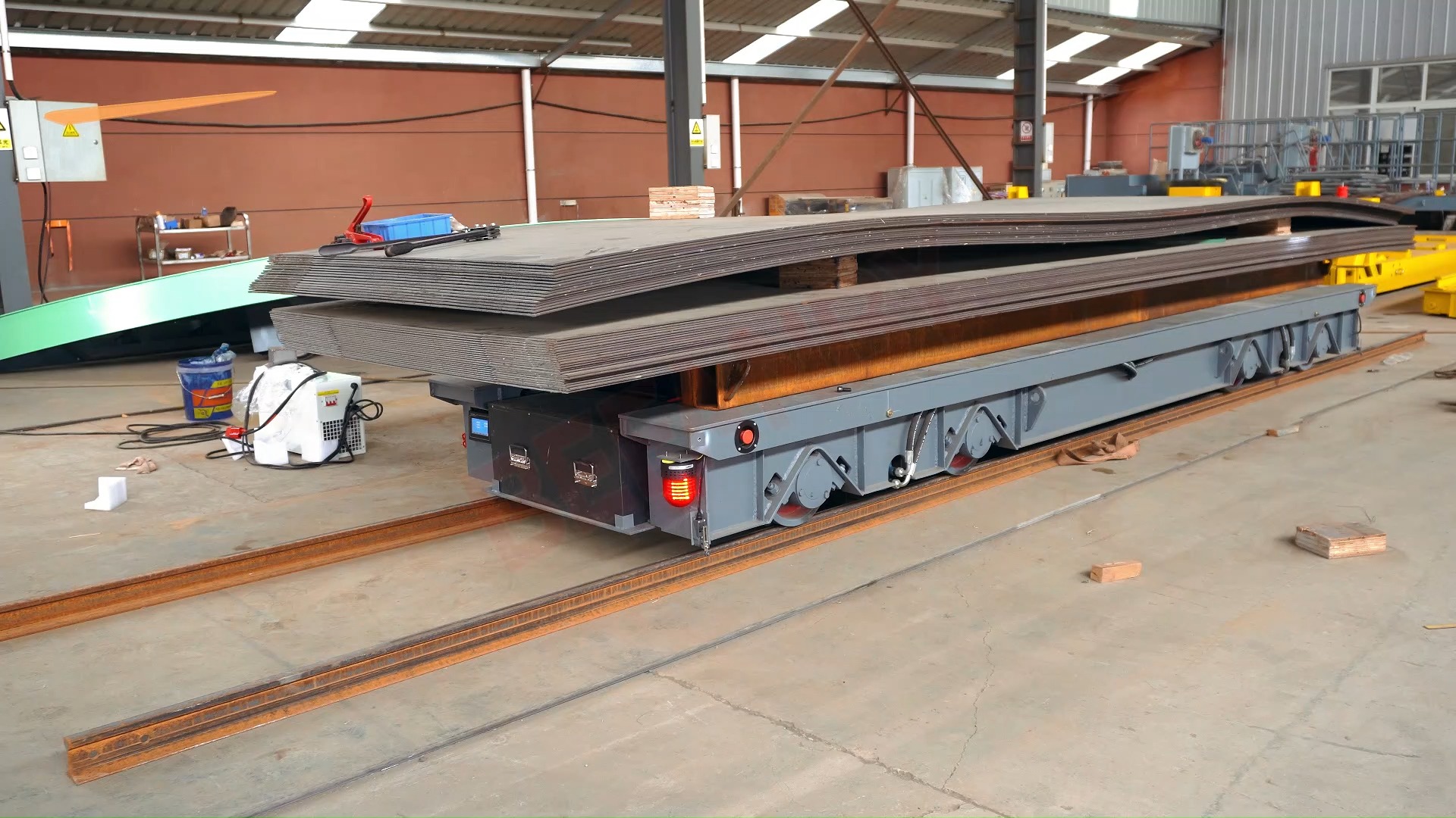 出口澳大利亚,30吨电瓶供电型轨道电动平板车,出厂前负重测试实拍视频