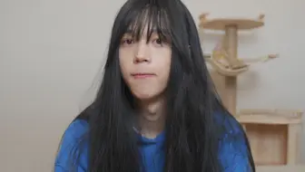 我 女 装 了