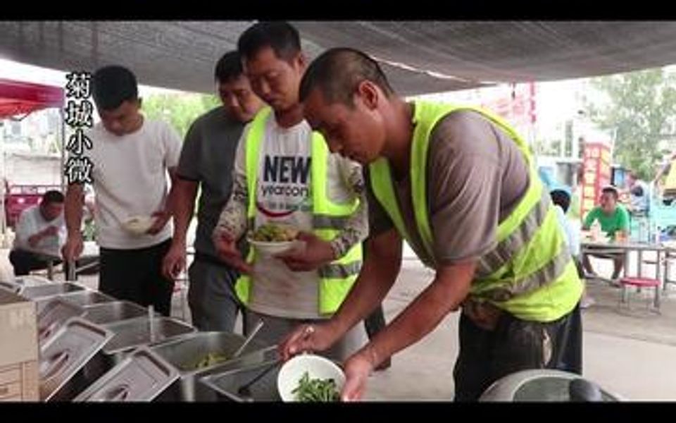 退伍老兵创业开餐馆,10元管饱随便吃,人好心善,农民工的天堂店哔哩哔哩bilibili