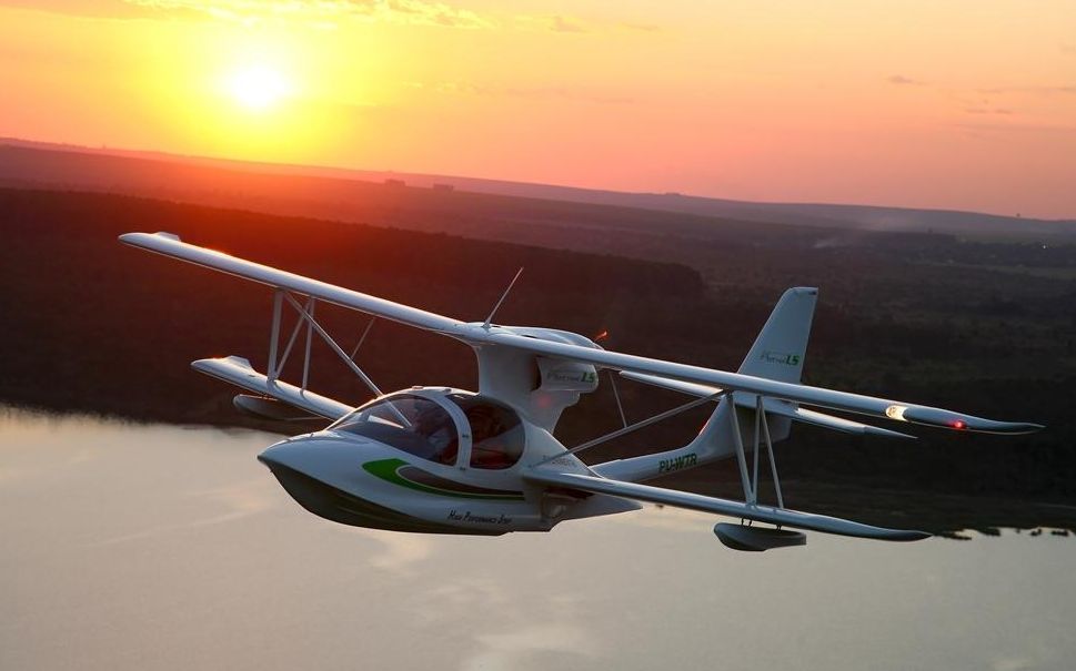 飞机单翼有a5双翼当然是edraaeronautica超级海燕啦