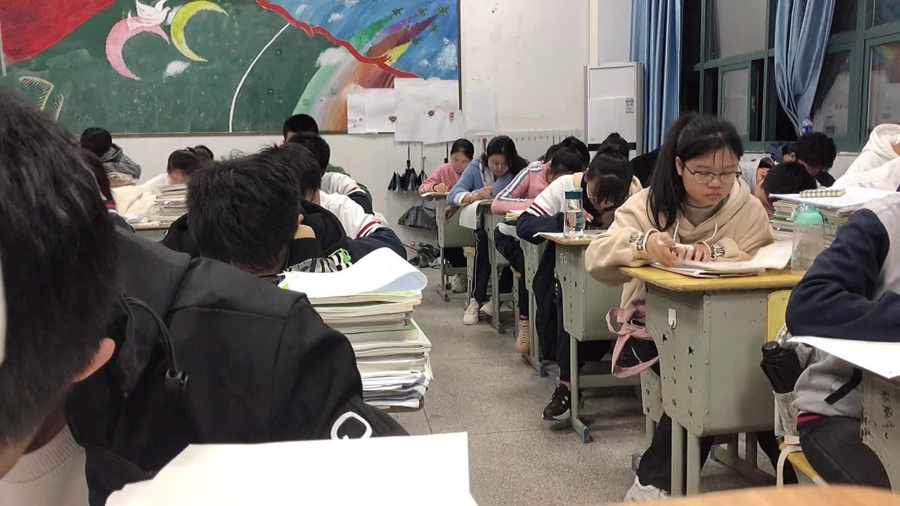 [图]1h实时学习原声｜全国百强高中平行班晚自习｜快速进入学习状态｜数学周考｜翻书声无人说话｜无人监考｜纪律超好｜study with me｜陪伴学习｜