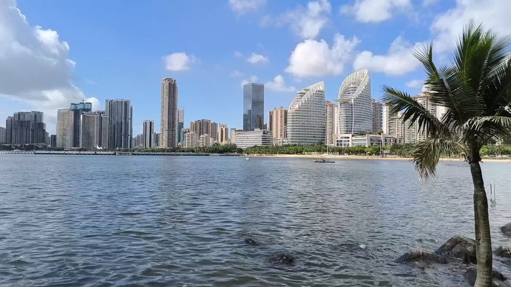 金沙湾 海波轻荡