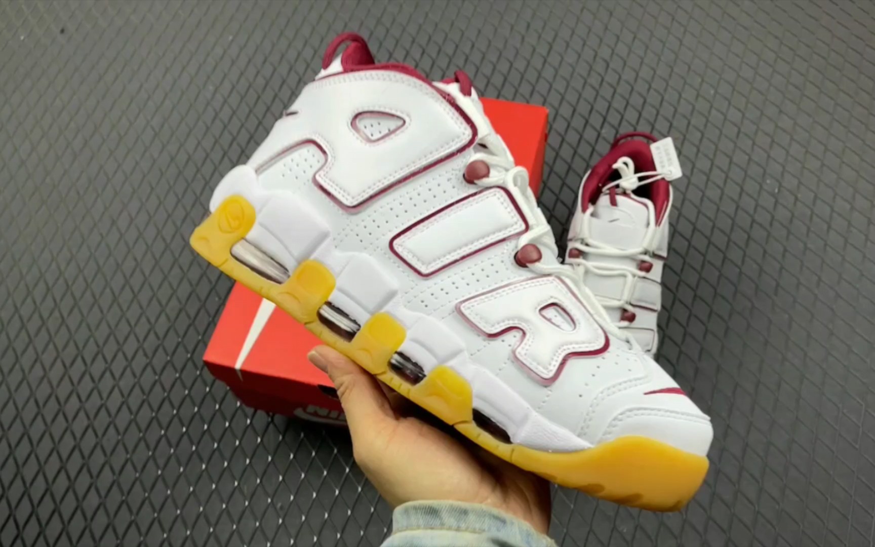 06]nike air more uptempo og耐克 皮蓬全掌气垫篮球鞋 白橙货号:fj