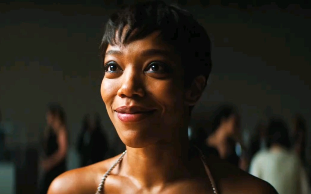 逃出绝命镇后又一2024最新电影《求救眨眨眼》震撼来袭