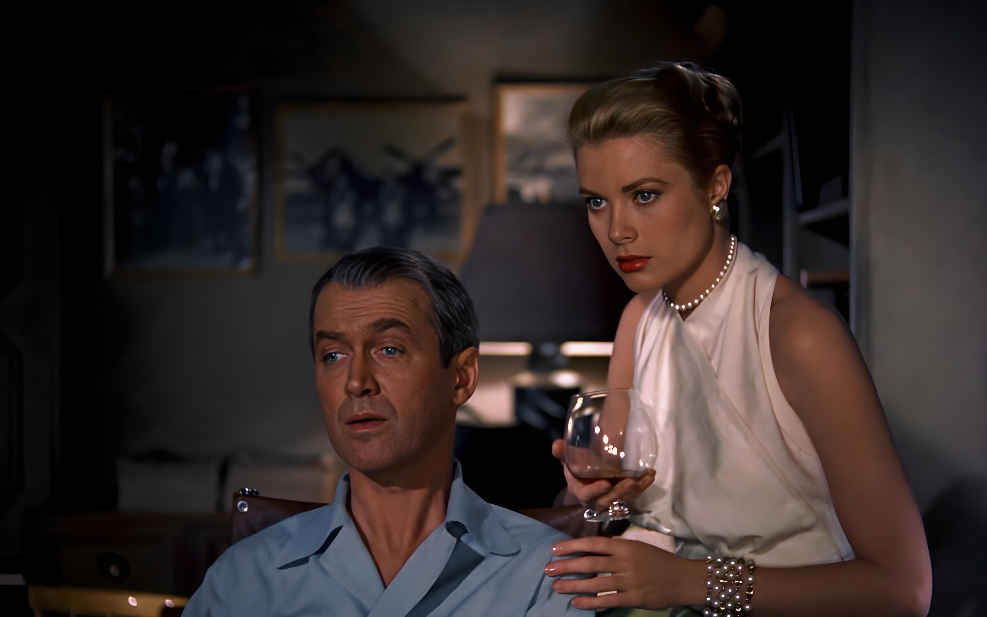 悬疑大师希区柯克作品《后窗》,男人偷窥后窗,竟发现一起杀妻案