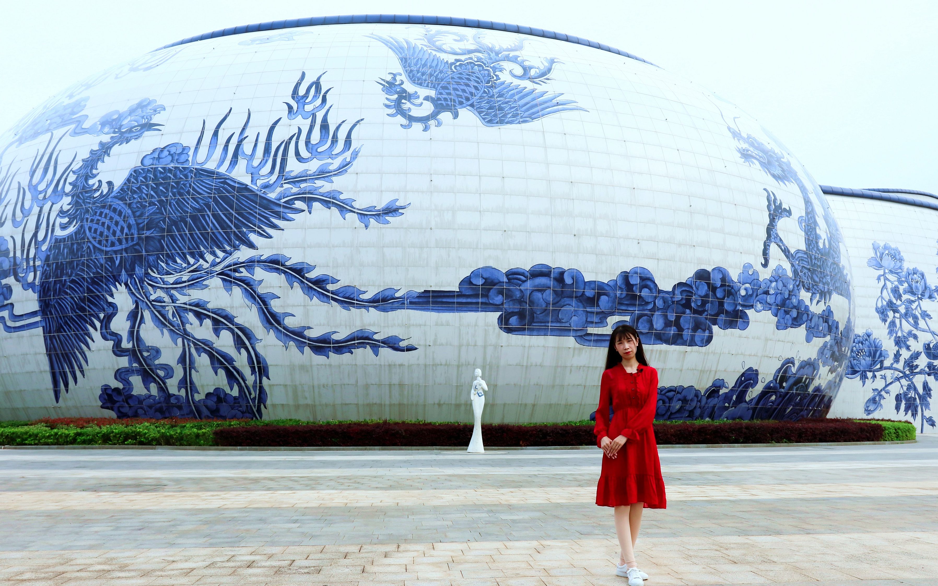 中国最大的青花瓷建筑群,400亿建造美的像艺术品,看到顶部瞬间没爱了