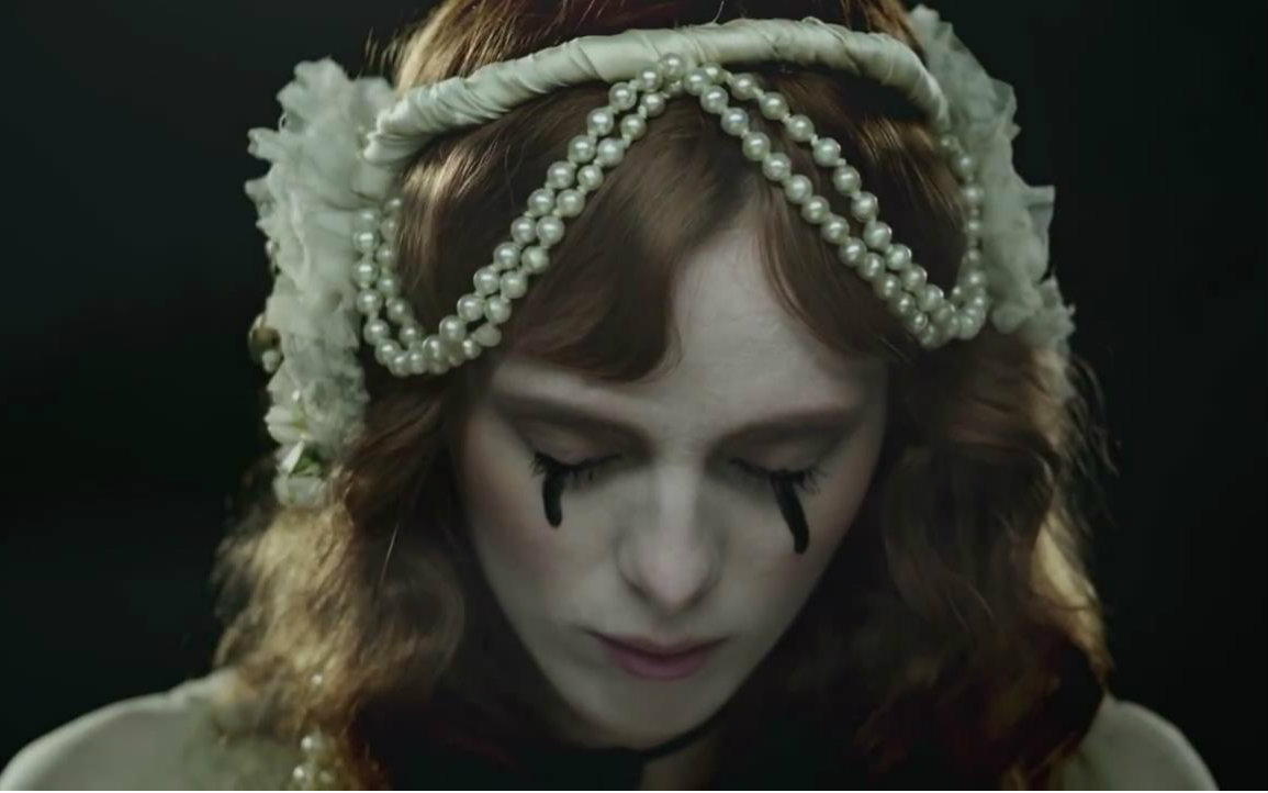 [图]【MV】Karen Elson - The Truth Is In The Dirt