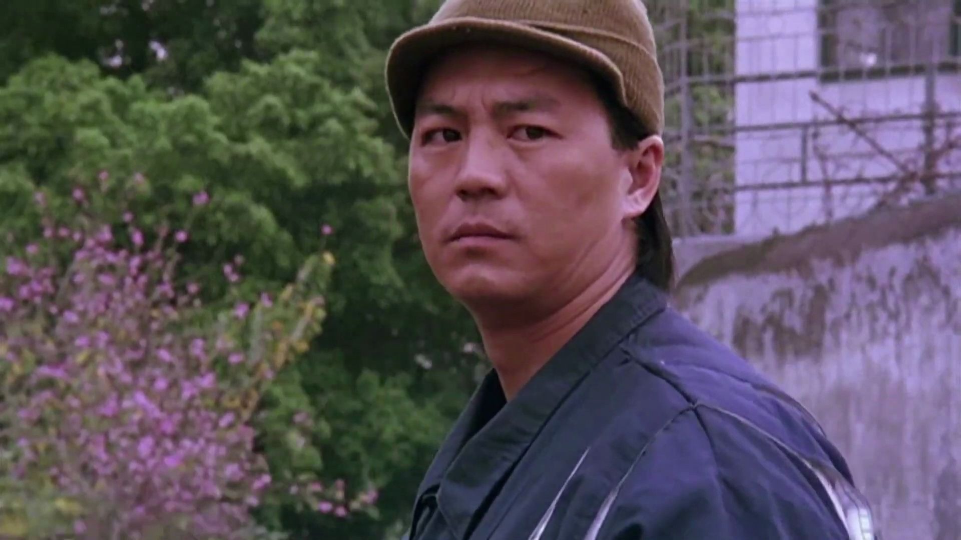 人在江湖身不由已 豪哥浪子回头举步维艰.《英雄本色》