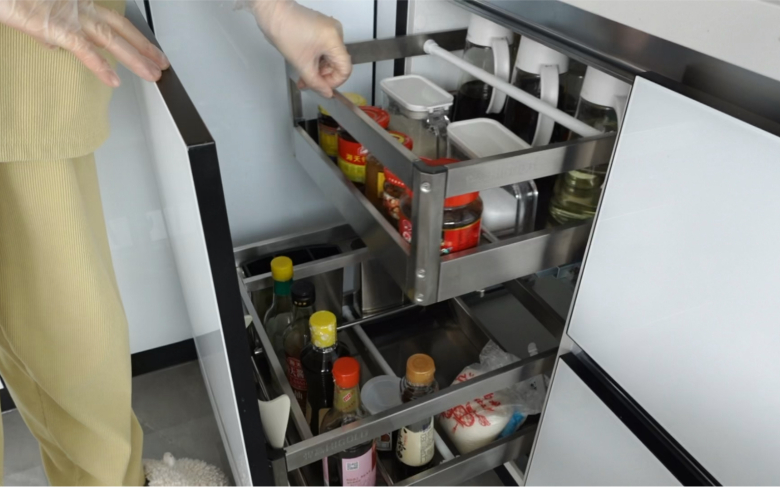 沉浸式清洁调料拉篮/调料收纳