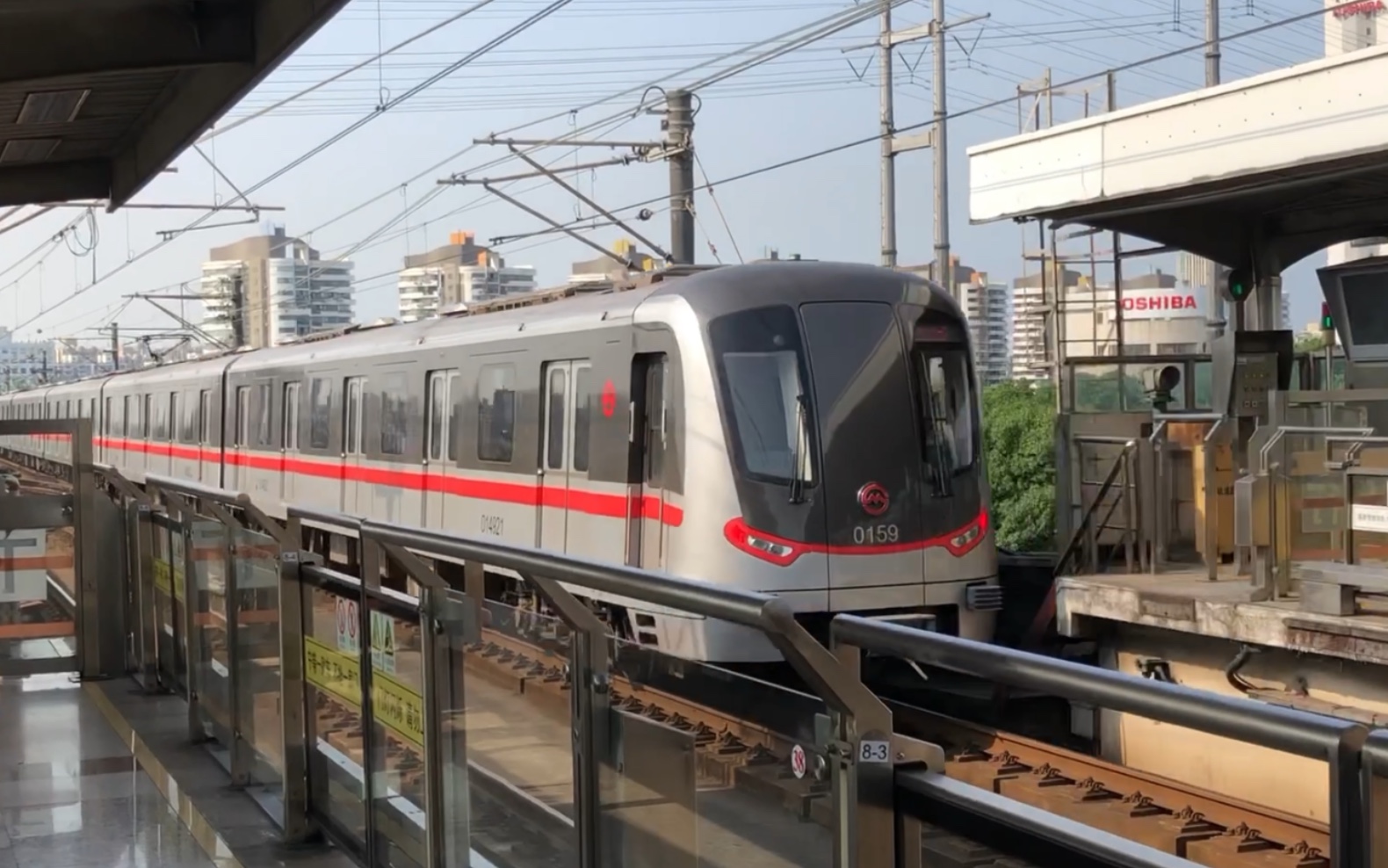 【上海地铁】#轨交摄影:1号线共富新村站01a05,06,07型钢铁侠 胖头鱼