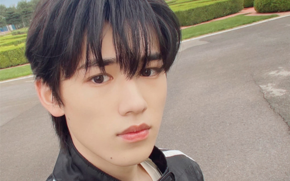 时代少年团宋亚轩交出自拍05