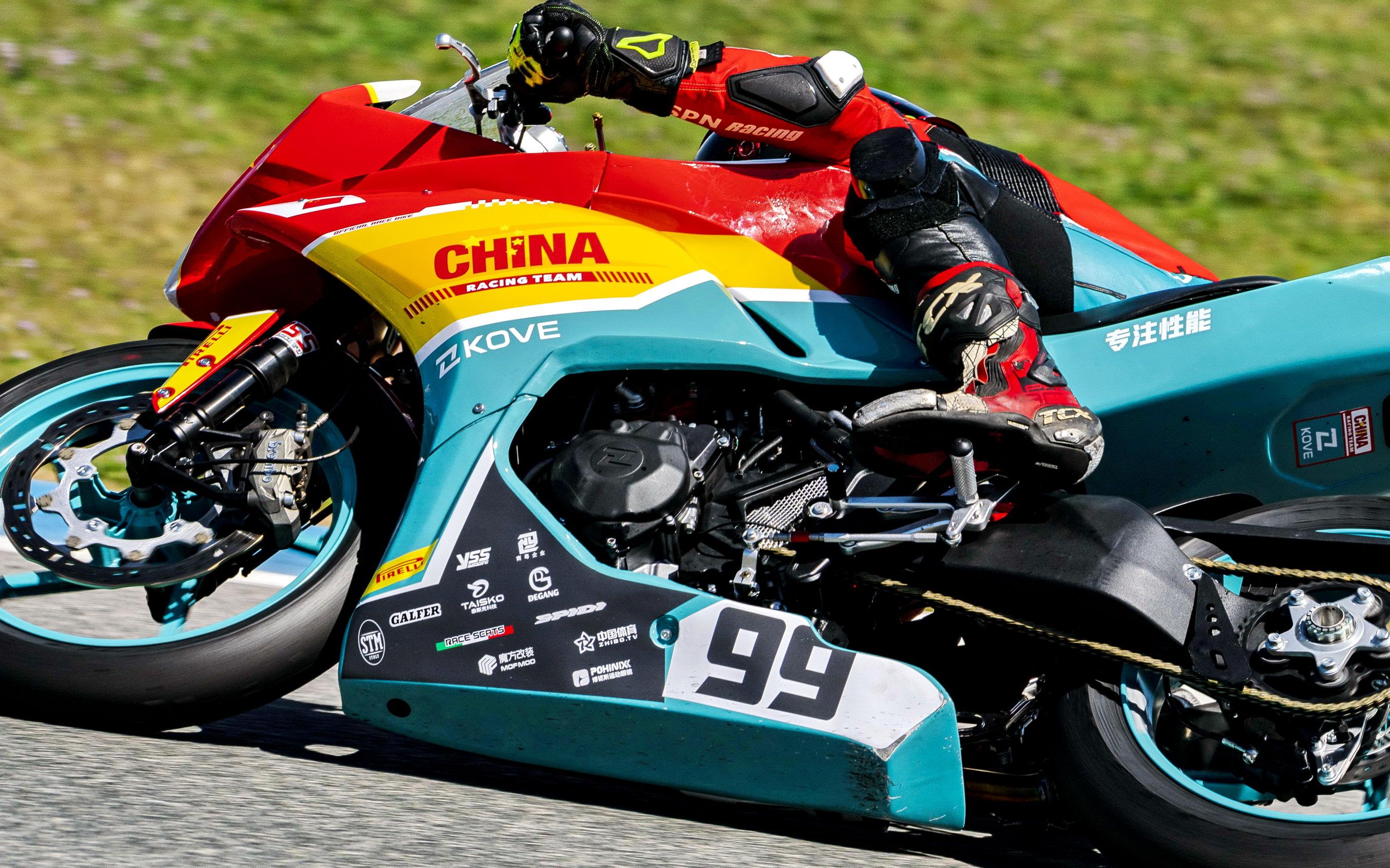 中国车手和凯越 321rr 奋战在 esbk - 揭幕战回顾