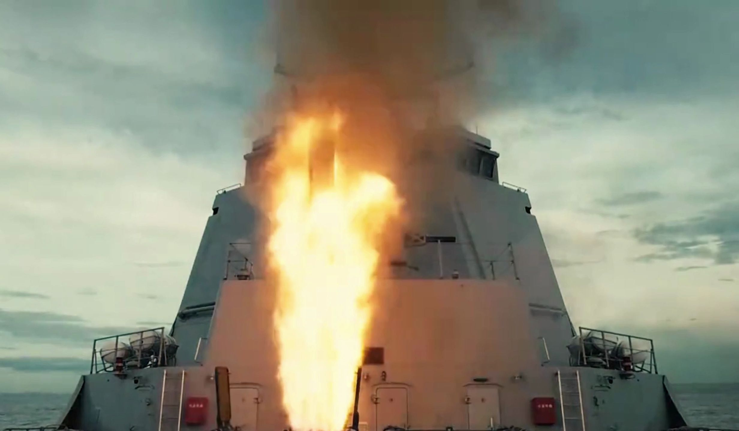 人民海军公布鹰击21 专打航母的利器