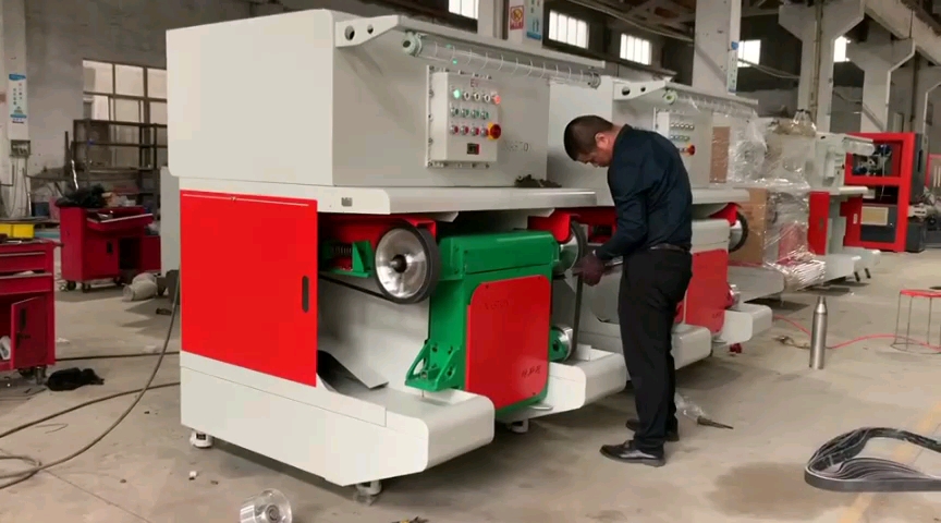 环保砂带机 立式双工位除尘砂带机操作实拍