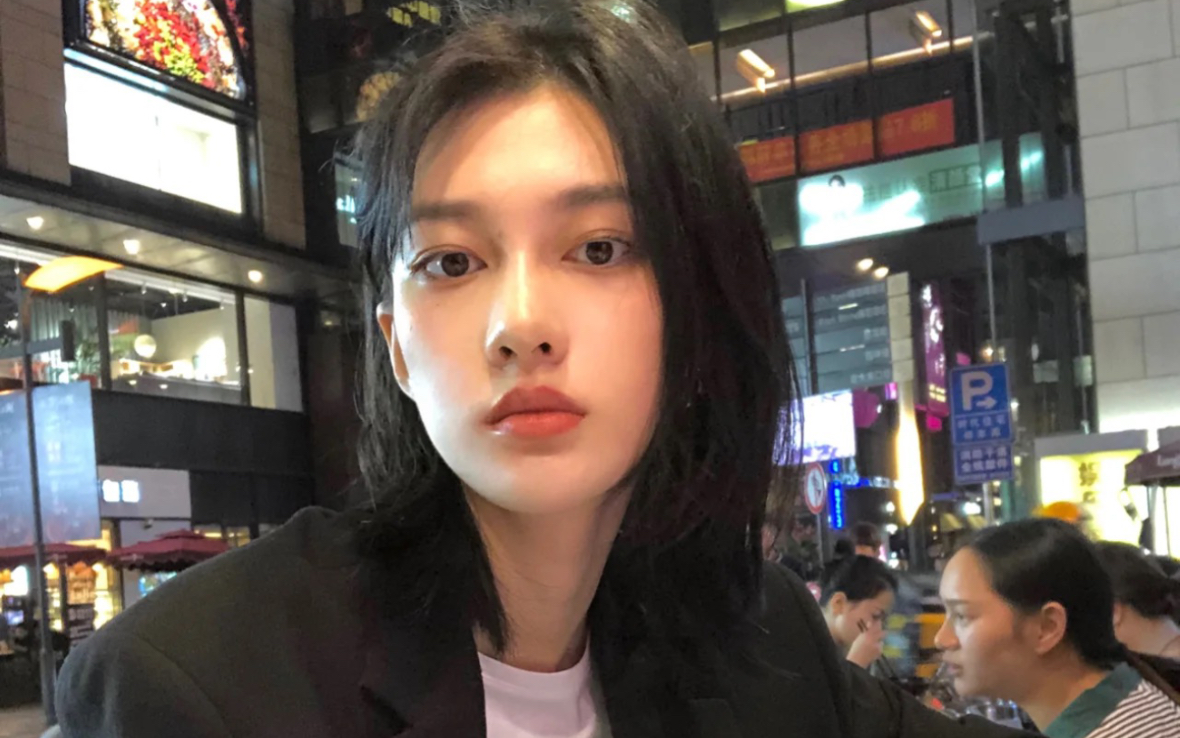 【不斩男 只斩女】你永远可以相信姬圈长发t的颜值!