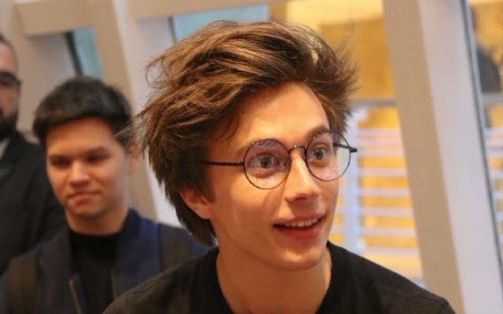 axel auriant | 每 天 亿 遍 母 爱 变 质