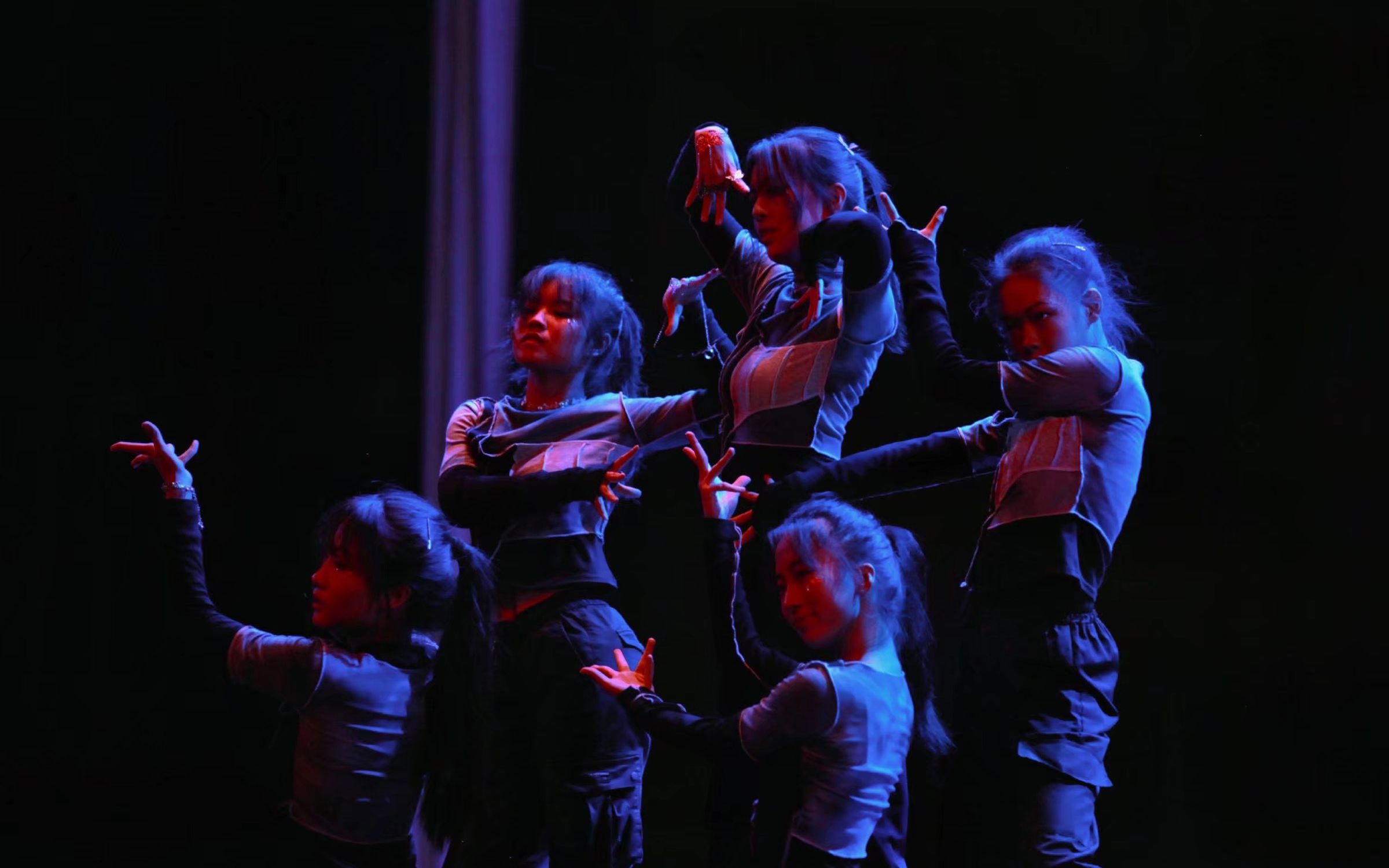 《the edge》和青春有你2《play》 重点高中的舞蹈水平竟然这样!