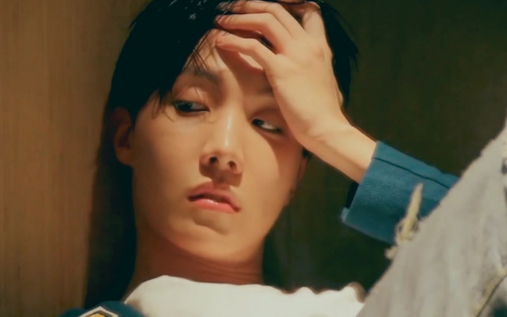 【郑号锡】好喜欢花样年华里又丧又美的锡锡啊!