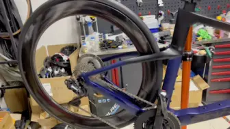 Download Video: pinarello dogma f+campagnolo ultra wto 60 关键是贵。