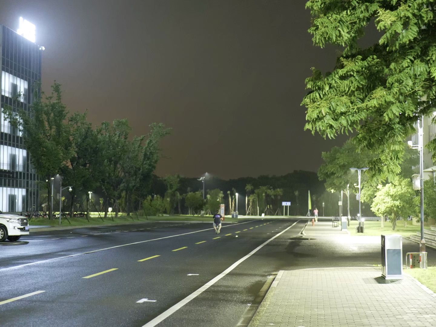 20230618 雨后夜景50mm定焦哔哩哔哩bilibili