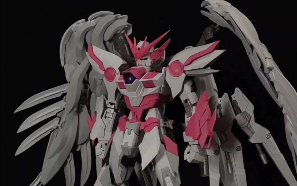 粉白模心掉毛飞翼高达