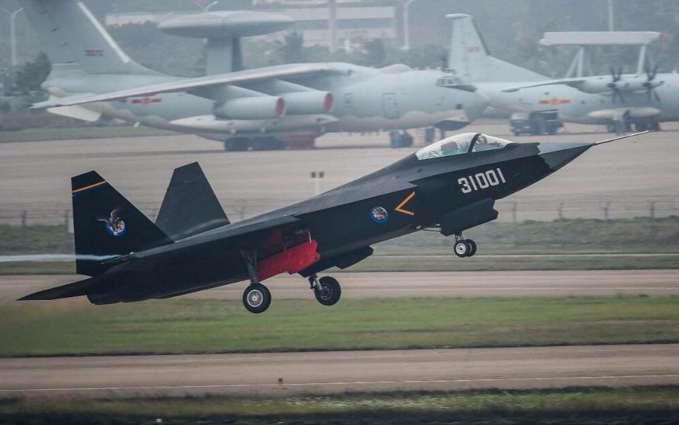 歼31战机到底适不适合解放军?一用途竟和国产航母有关