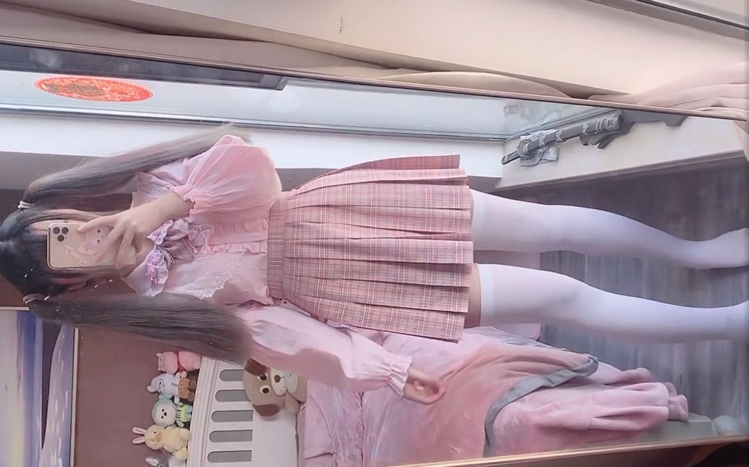 过膝袜 #双马尾 #白丝 进来二选一