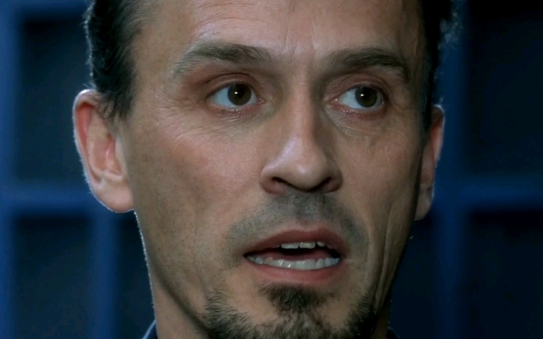 tbag和黑老大约翰冲突被tbag反杀了