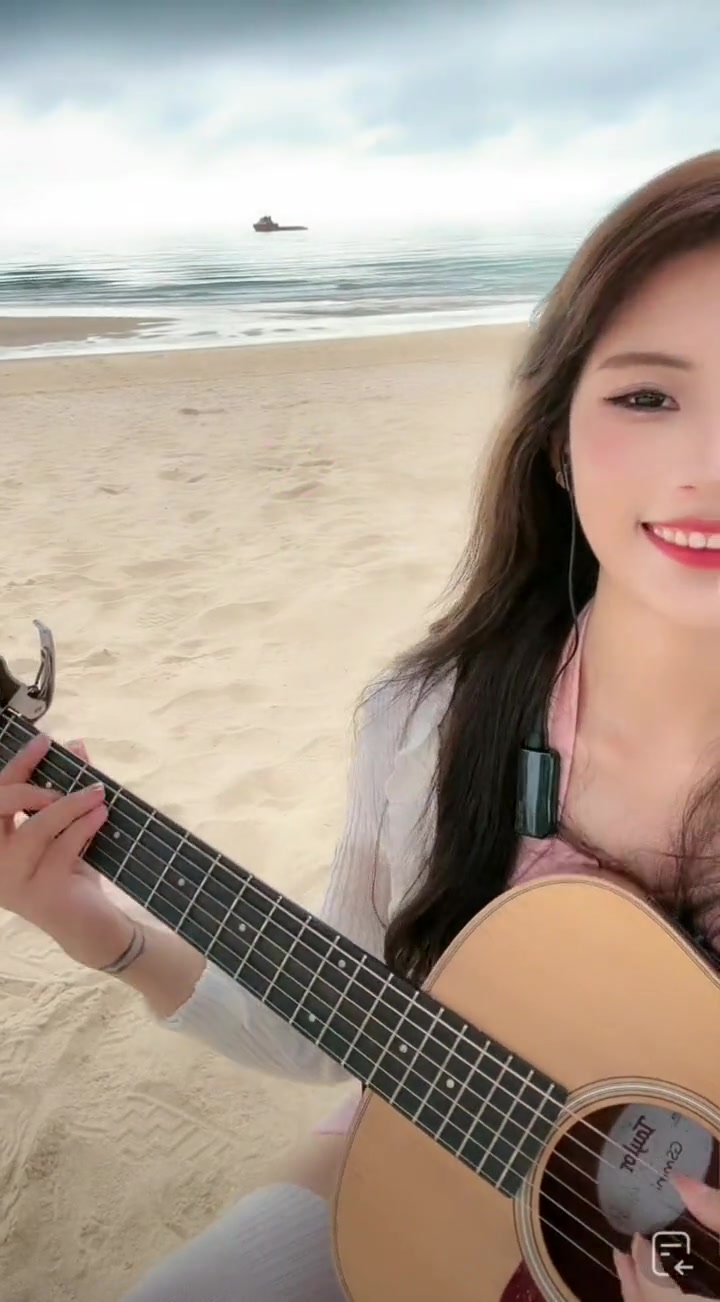 像我这样的人吉他弹唱海边路演弹琴的花花毛不易