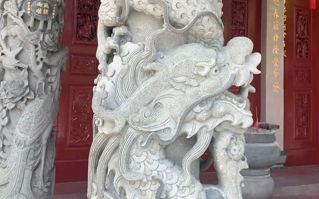石雕龙柱雕刻图案 门口装饰盘龙柱鉴赏
