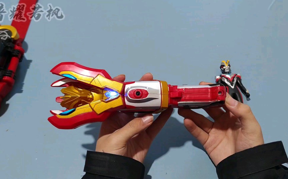 维克特利奥特曼火炬