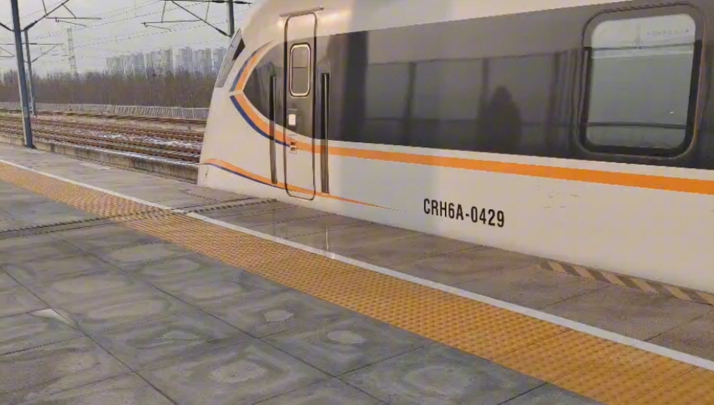 crh6a作为一款城际动车还不错哦