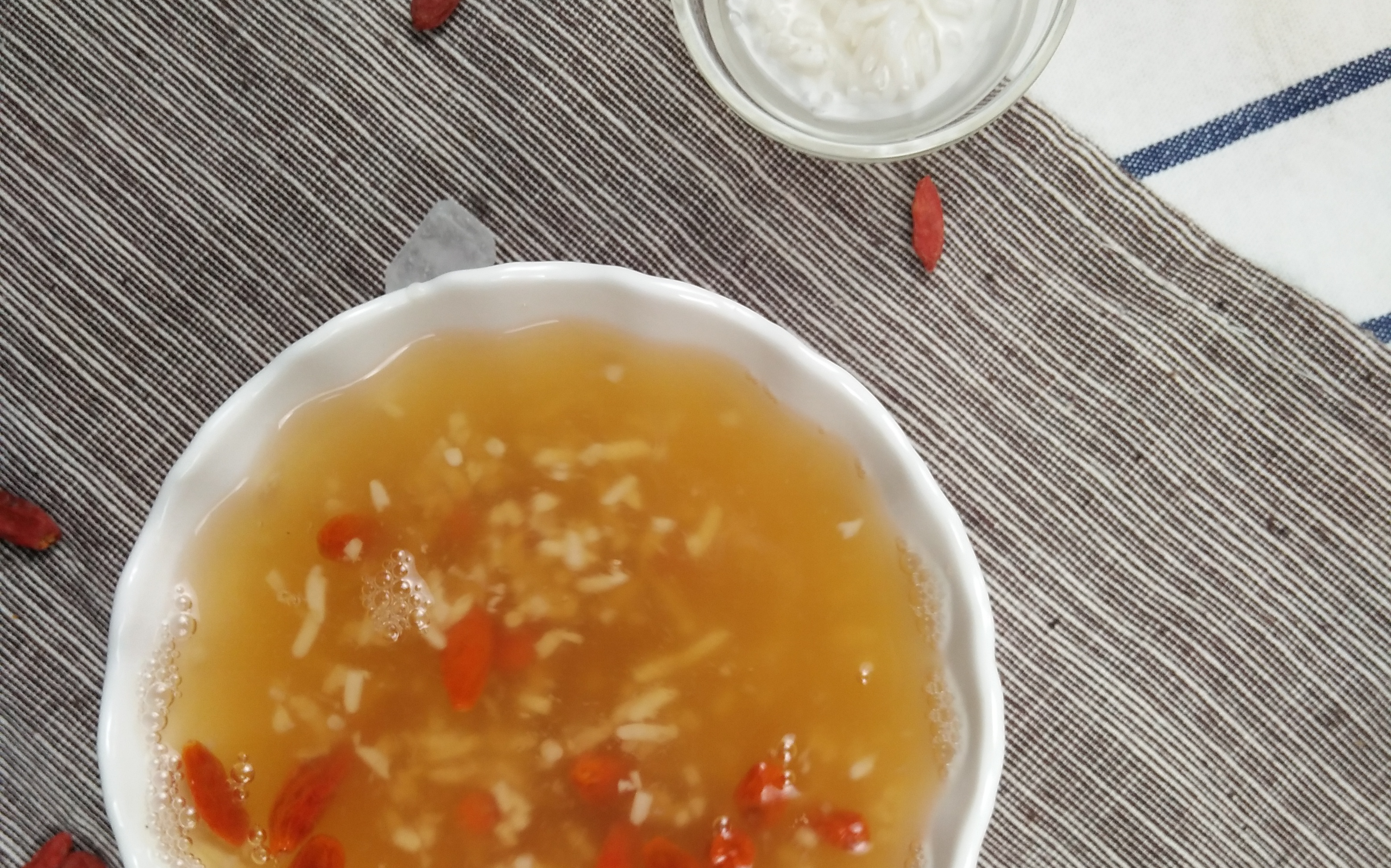 圆小脸美食记煮啤酒