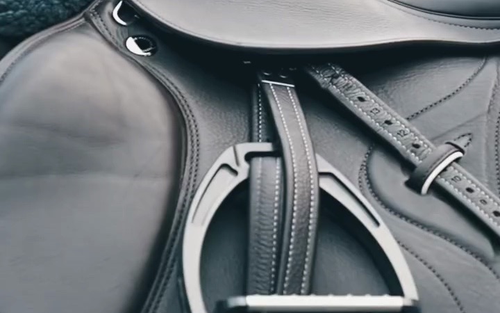 prestige马鞍,我自己备马的一天 #prestige马鞍 #马术运动 #马术装备