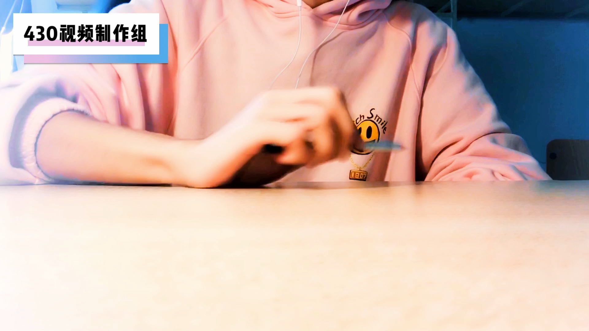 单手缓缓打出penbeat《天空之城》