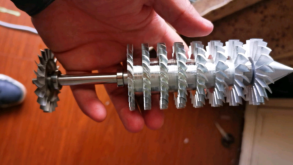 全世界最小轴流式涡轮喷气式发动机