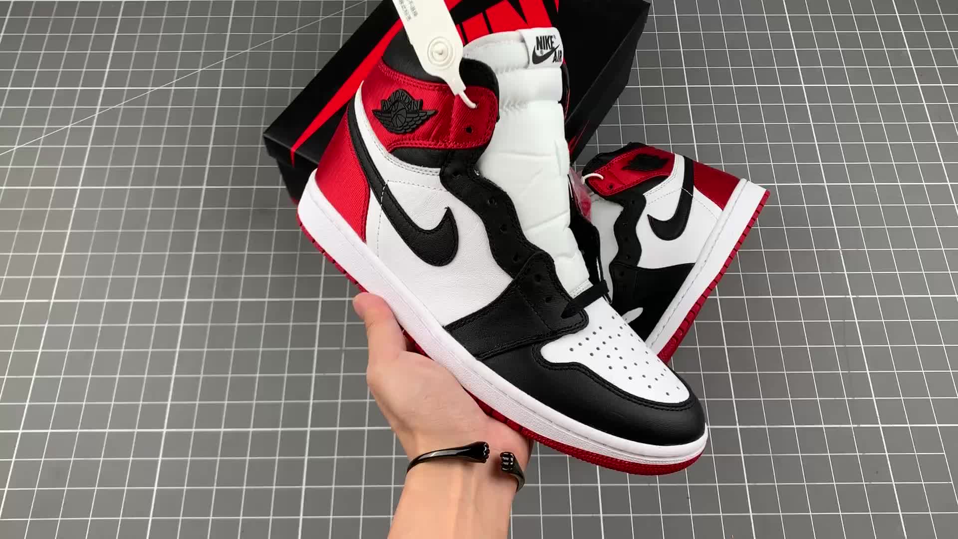 airjordan1blacktoe丝绸黑脚趾视频实拍!uath