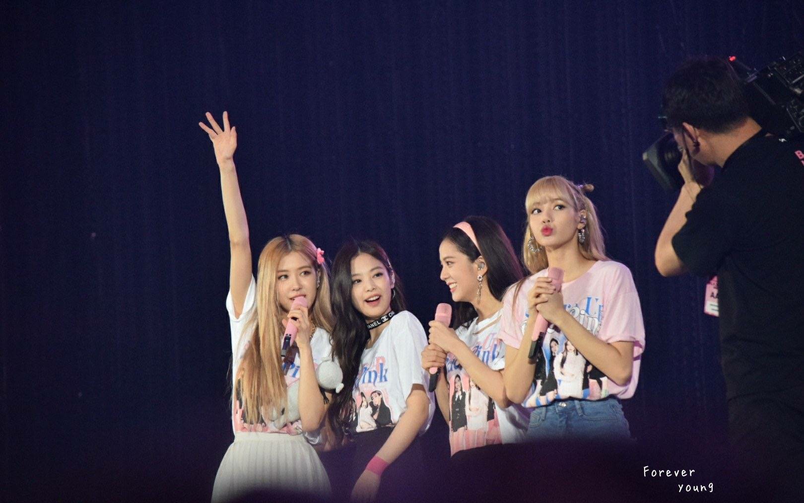 家族魂炸裂系列blackpinkikon成员双方的反应