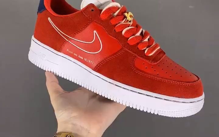 耐克airforce1红勾