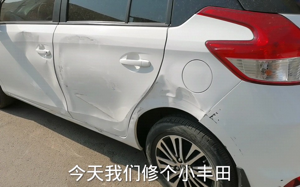 这就是日本车 车门撞的这么狠 让钣金工用手推出来了 钣金修复过程 欢迎观看哔哩哔哩bilibili