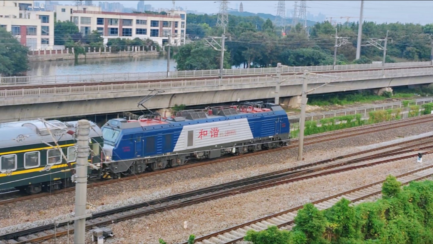 京沪线,上局宁东段HXD2B 0091牵引临客K5815次徐州至苏州通过苏州西站哔哩哔哩bilibili