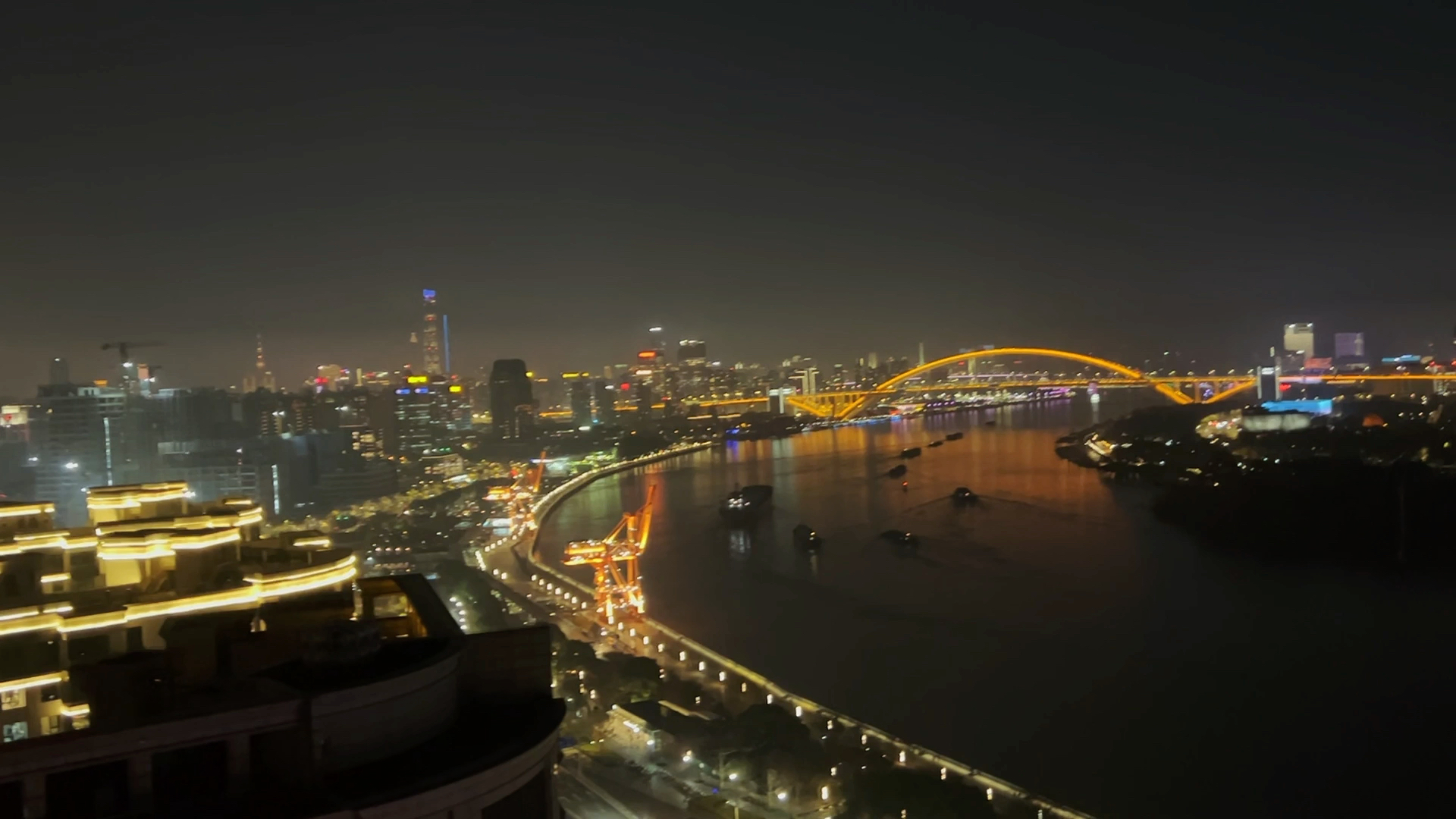 今晚登高远眺#徐汇滨江夜晚一线全江景