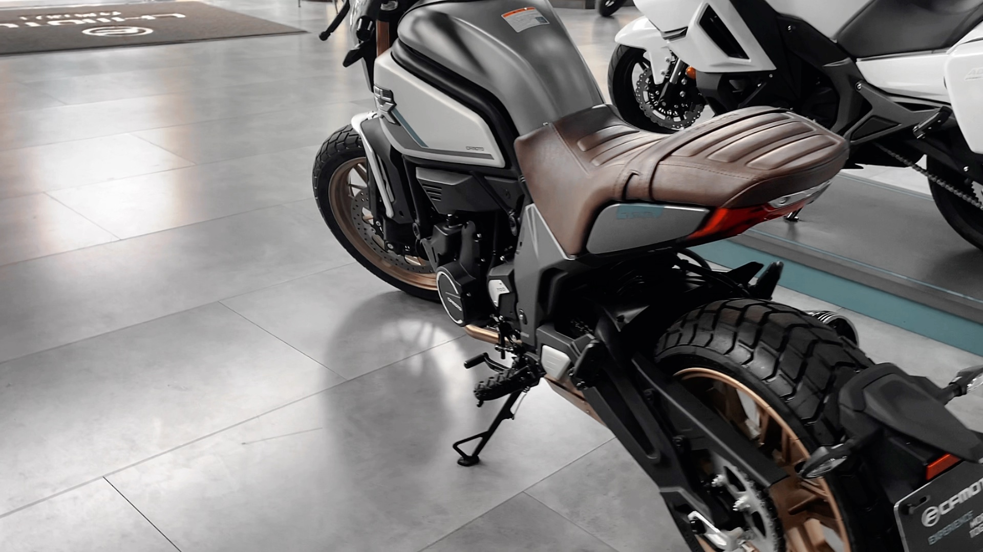 春风 clx 700 成都地区买摩托 找大摩头机车