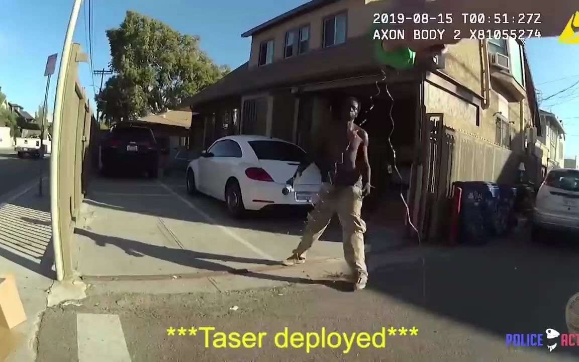 [图]【美警执法记录】Bodycam Shows LAPD Officers Tase & Shoot Suspect Resisting Arrest