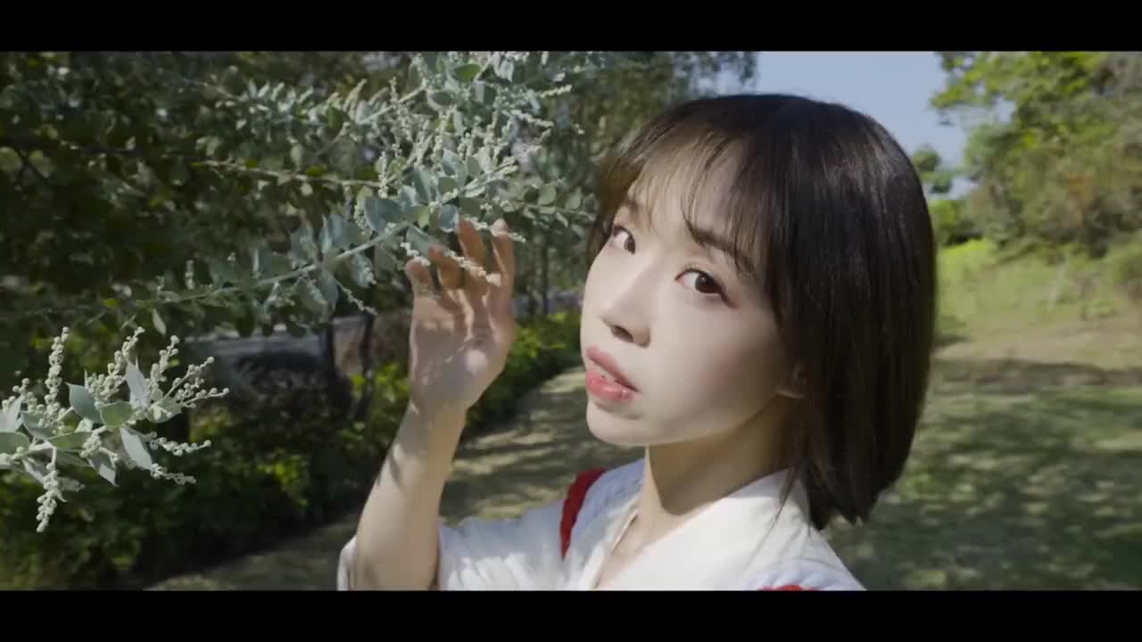 古风加小提琴绾绾akari的今年的第一支mv是不是让你感受到